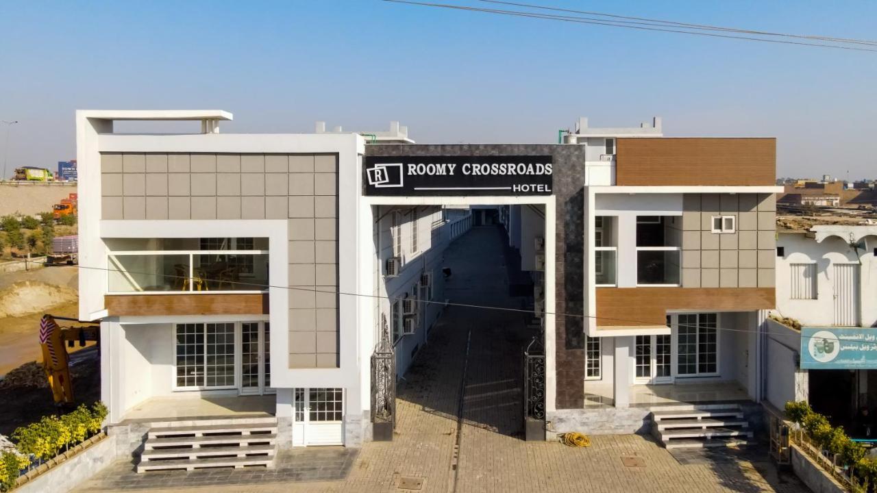 Roomy Crossroads Hotel, Peshawar Exterior photo