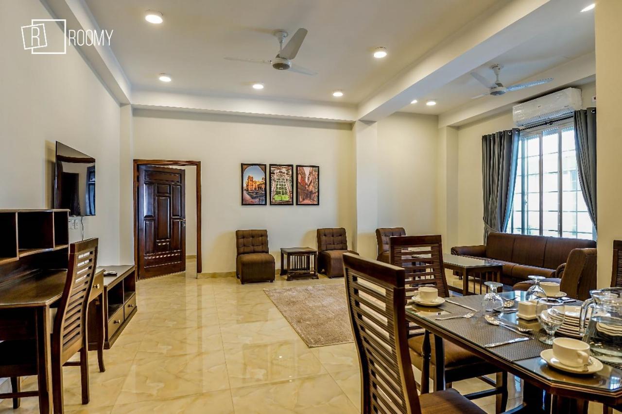 Roomy Crossroads Hotel, Peshawar Exterior photo
